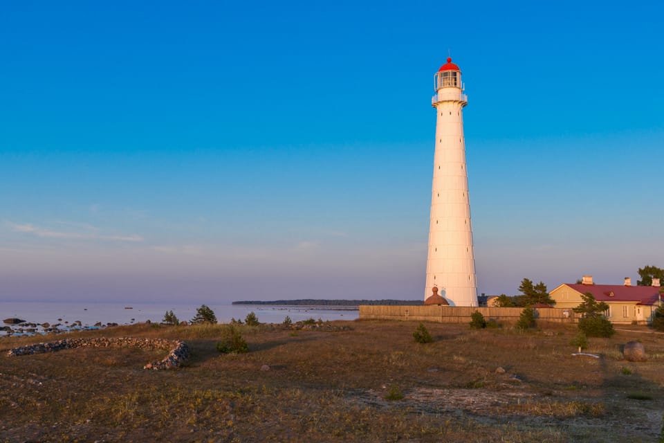 Ultimate Saaremaa Travel Guide 39 Kõpu lighthouse in Hiiuma